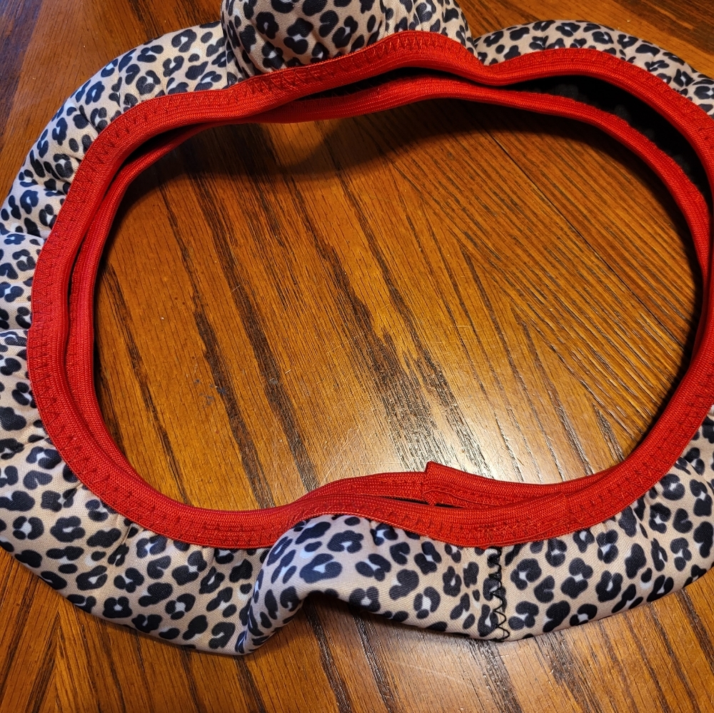 Leopard Print Steering wheel cover. Never been used